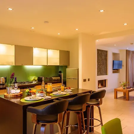 אתר נופש Waterford Castle & Golf Ballinakill (Galway)