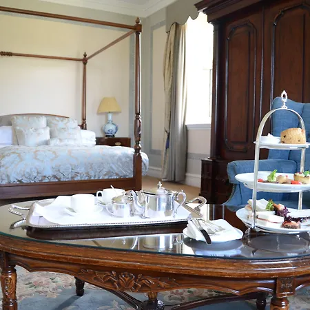 Rezort Waterford Castle & Golf 4*