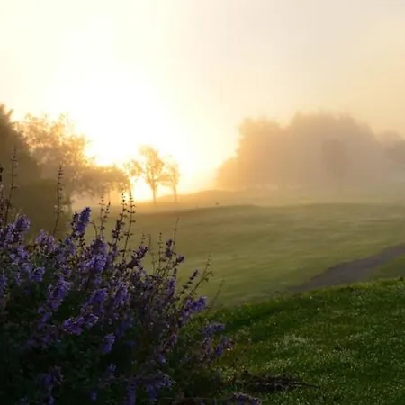 Rezort Waterford Castle & Golf