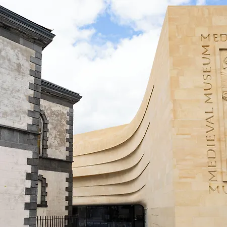 Waterford Castle & Golf אתר נופש